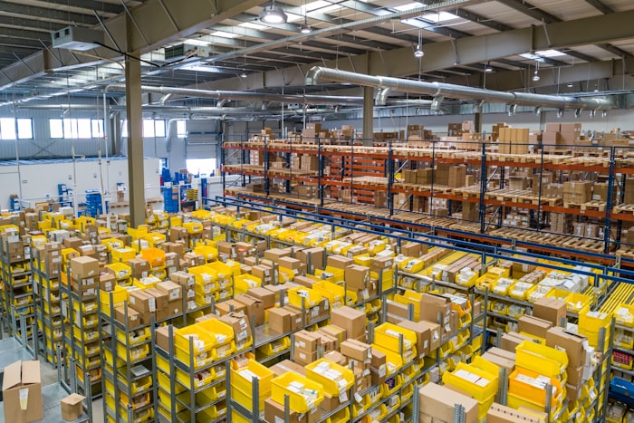 Entrepôt logistique
